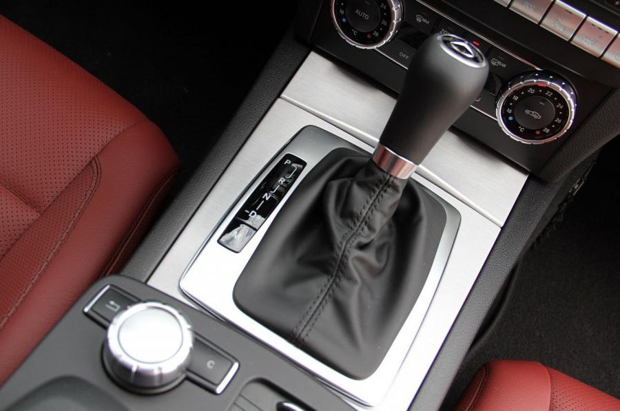  Mercedes-Benz C-Class Coupe 2012 года  (фото 19 из 99)